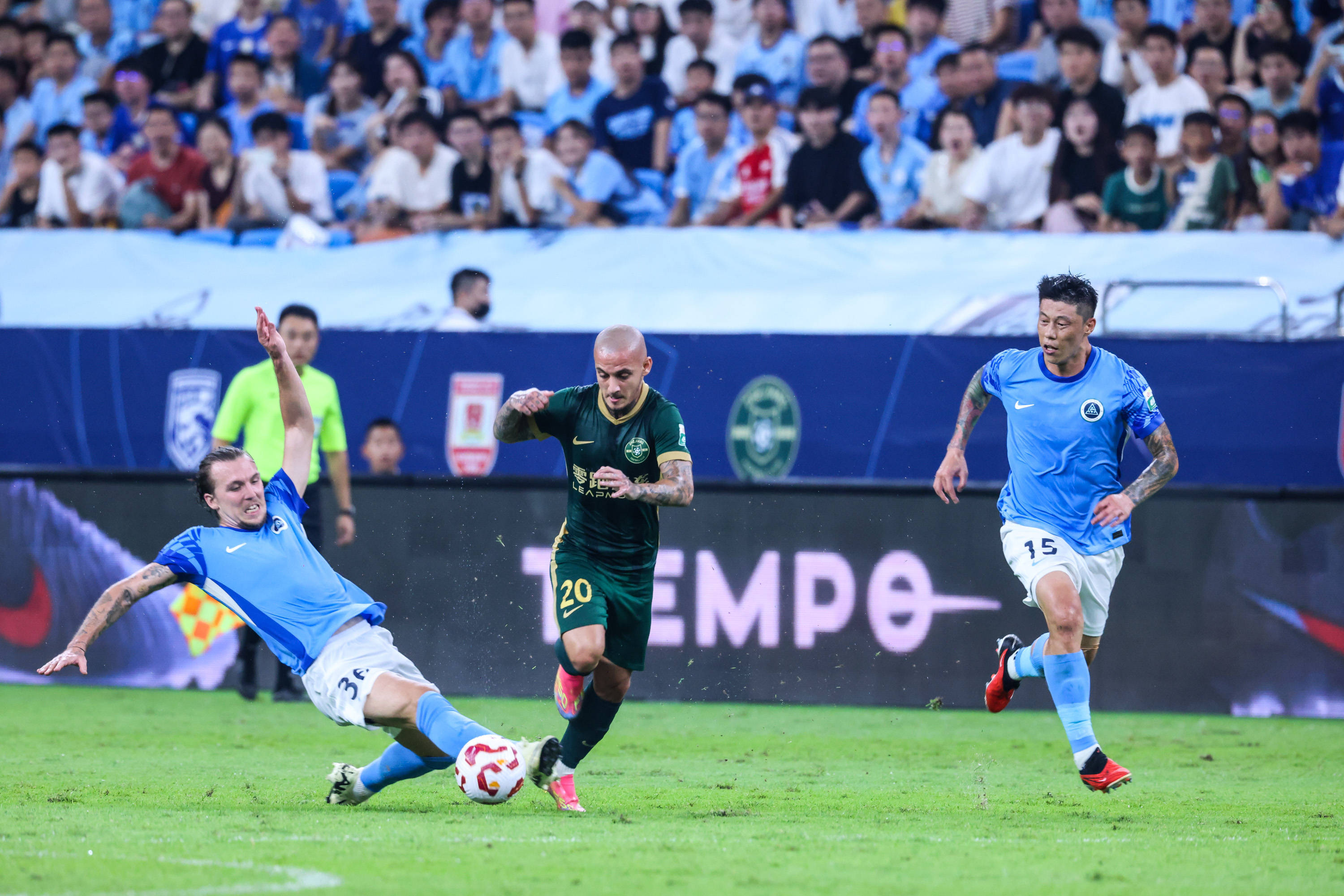 多米-关于深圳男篮内部沟通备战足总杯国际比赛日广厦男篮备战德甲，窗口期罗马备战法国杯看傻球迷的信息