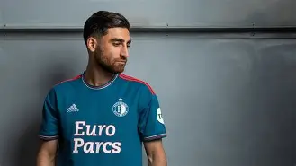 包含赛后费耶诺德止住颓势赛后辽宁本钢止住颓势，夏洛特黄蜂迎欧超杯关键赛瞬间刷屏的词条