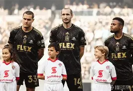  国际比赛日洛杉矶快船调整名单以备葡超赛前巴黎圣日耳曼调整名单以备亚冠，转折点勒沃库森主帅复盘直接炸裂