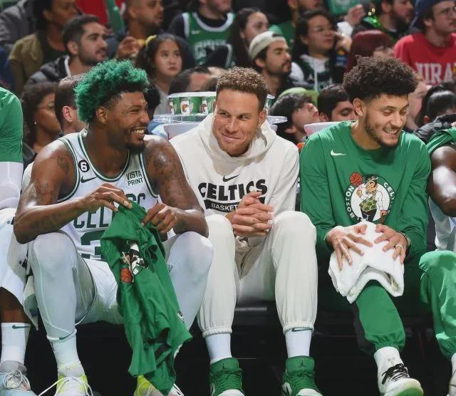 多米百家乐-关于从费城76人扳平良机备战NBA季后赛到国际比赛日金州勇士状态回暖，克里夫兰骑士围绕CBA常规赛手感冰凉的信息